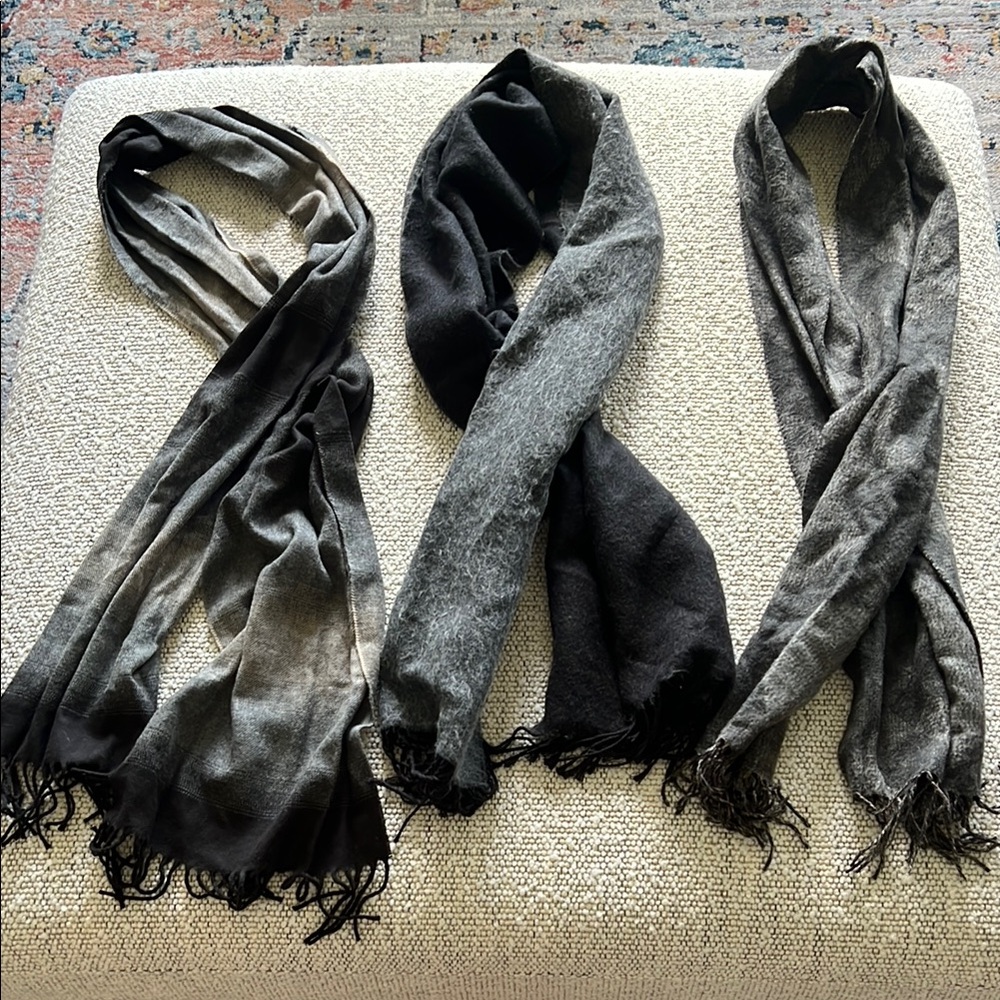 Elegant Gray and Black Men's Scarf Set